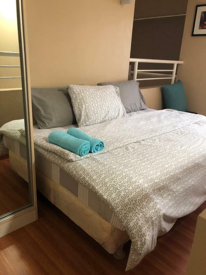 Loft Condo Beside Shangri-La Fort Manila Exterior photo